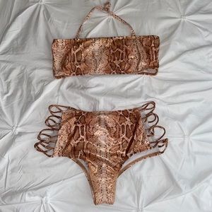 Snakeskin metallic set